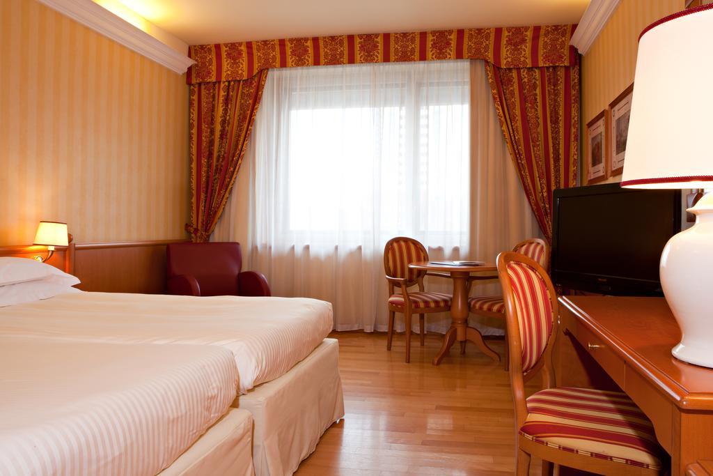 Atahotel Executive Milano Værelse billede